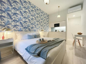 Blue Palm Jungle Studio Self Checkin Design Milano